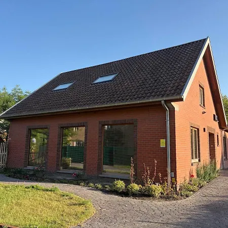 Dom wakacyjny Gezellige Woning Met Grote Tuin Dichtbij
