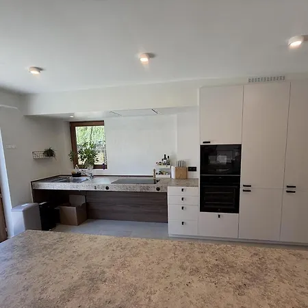 Gezellige Woning Met Grote Tuin Dichtbij Dom wakacyjny *