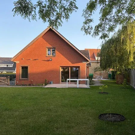 Gezellige Woning Met Grote Tuin Dichtbij Koksijde